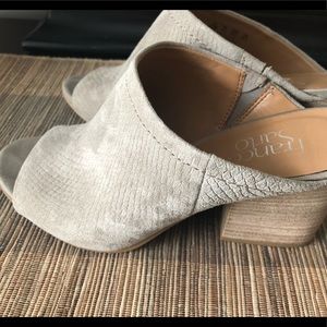 Franco Sarto NWOT taupe suede slides